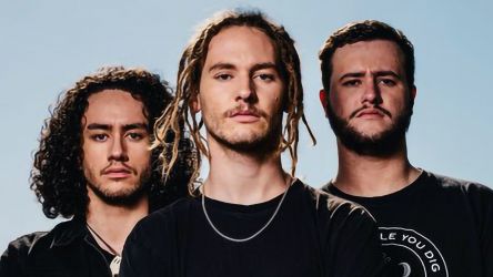 Alien Weaponry