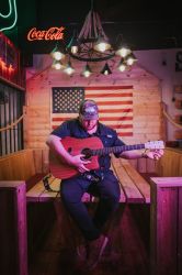 Luke Combs Uk